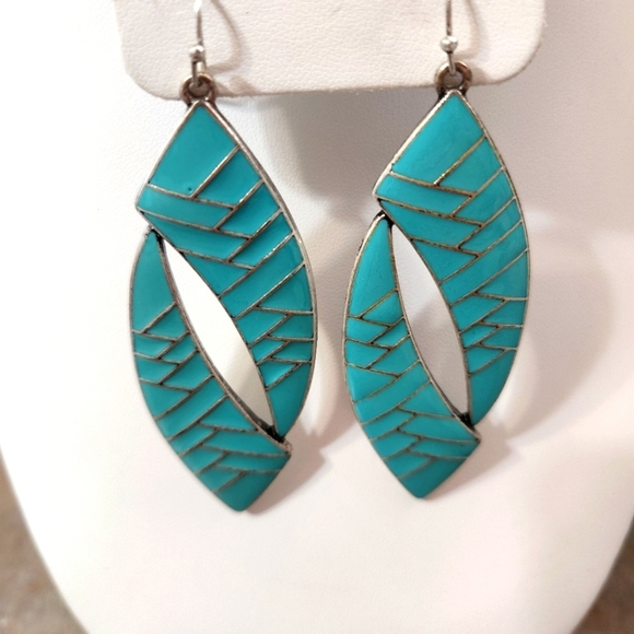 Fashion Jewelry Jewelry - Turquoise geometric dangle earrings